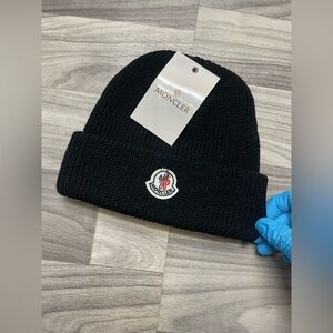 Moncler Logo Patch Ribbed Beanie – Never Worn